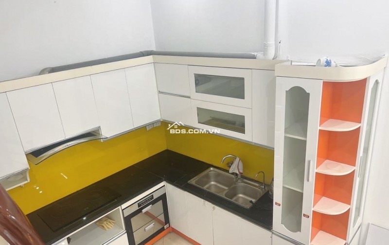 Bán nhà 4 tầng ở ngay phố Lụa Hà Đông 41m2, giá 5,95 tỷ.